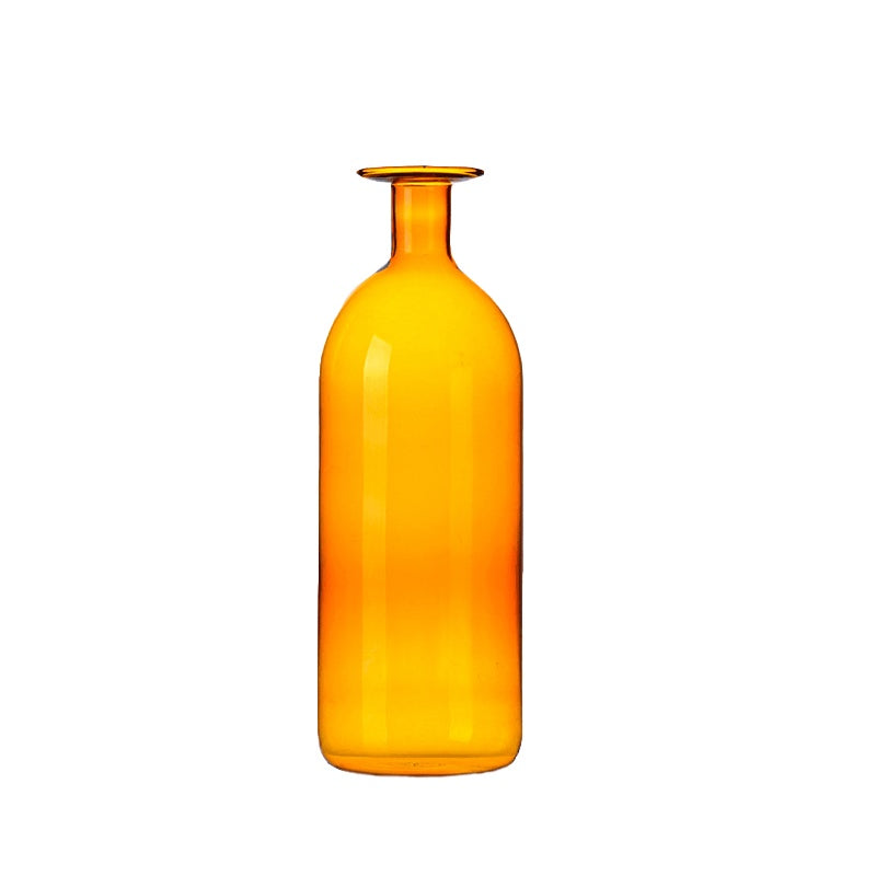 Dekorativ vase i farvet glas