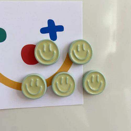 Smiling Glow Magneter – Sjove og farverige køleskabsmagneter